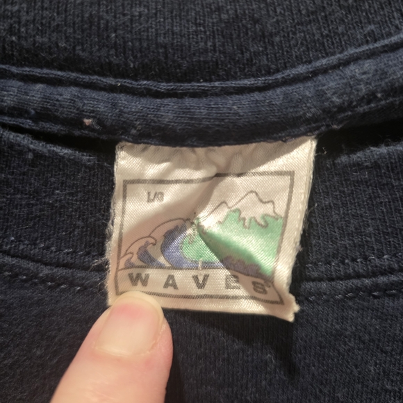 Vancouver Canucks Navy Blue Tee - Picture 3 of 7